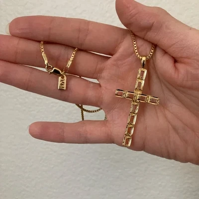 Collar Vanessa Mooney Cruz Oro Colgante Dije Foto 1 de 4