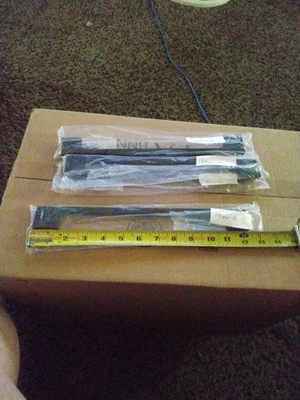 Tirador de gabinete cuadrado delgado Atlas Homewares A866-BL Successi de 12,3 pulgadas, negro mate Foto 1 de 3