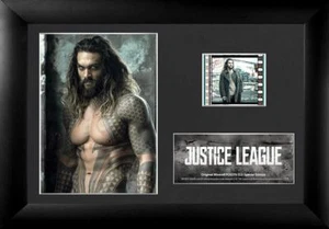 JUSTICE LEAGUE Jason Momoa AQUAMAN 2017 DC Comics FILM FOTO e FILM CELL 5x7 - Foto 1 di 1