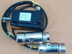 1PC- BECKHOFF AM3011-0B00-0001 Servo Motor 230VAC-New open box - Picture 1 of 7