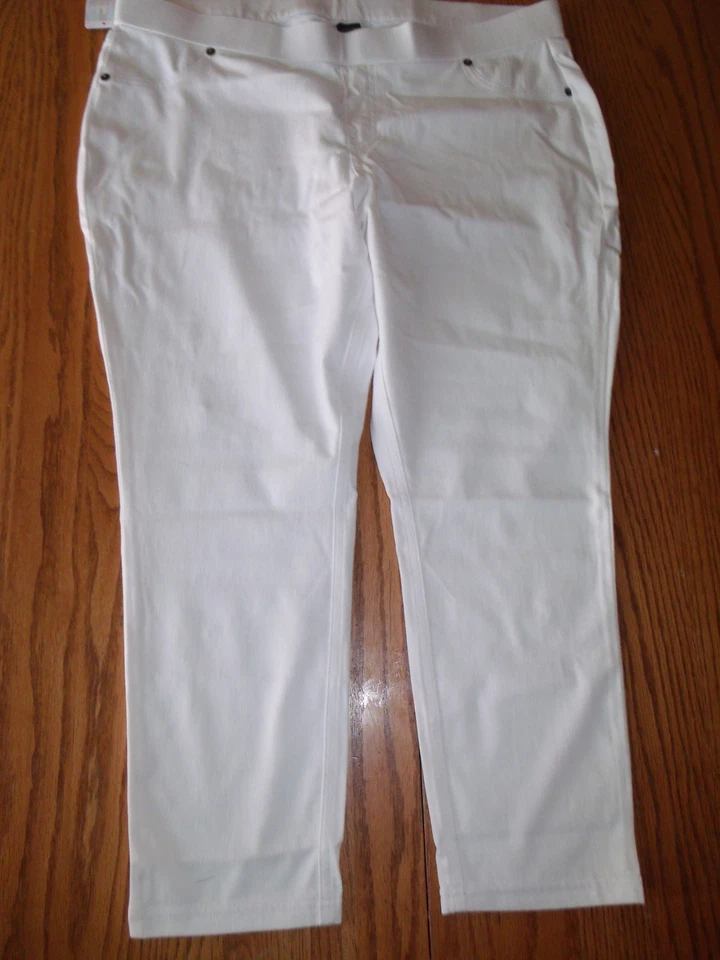 NWT Womens June & Daisy Denim Capris Jeggings Black White Blue Chambray Beige - Image 1 of 1