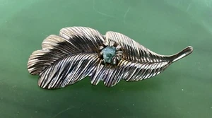 Antiqued Brass Vintage Leaf Brooch Pin with Prong Set Jade Green Stone - Picture 1 of 6