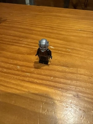 2015 LEGO Marvel Super Heroes ANT-MAN Minifigure Authentic Rare - Image 1 of 4