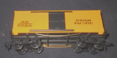 HO Mantua UPRR #1561 30' Box Car for Repair - Image 1 of 2