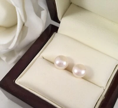 Vintage Jewellery 18K Gold Pearl Earrings Antique Jewelry Ear rings with Pearls - Image 1 of 4