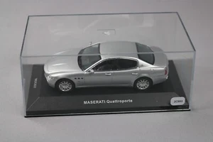 ZC993 IXO MOC037 Voiture 1/43 1:43 Maserati Quattroporte silver - Imagen 1 de 5