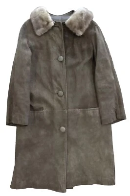 Chaqueta gabardina vintage para mujer de cuero gamuza marrón con ribete de piel de zorro años 60 mediana Foto 1 de 4