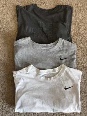 LOT OF 3 - Men’s T-shirts, 2 Nike 1 North Face; Size Medium - Image 1 of 4