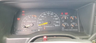 Chevrolet Suburban 1500 1996 OE velocímetro calibre clúster 142 k millas Foto 1 de 4