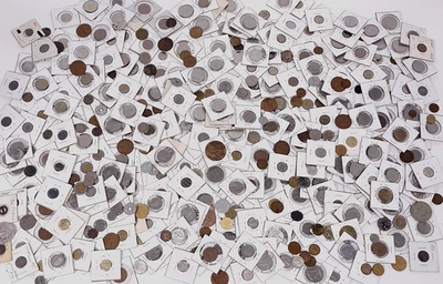 Lot 424 Mixed Old World Foreign Vintage Coins 7.5 Pounds Many Countries UNSORTED - Image 1 of 4