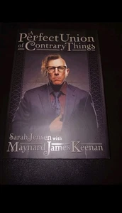 Maynard James Keenan - Eine perfekte Vereinigung gegensätzlicher Dinge - unsigniertes Buch - Bild 1 von 2