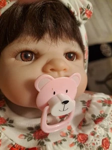 Ashton Drake Vinyl Baby Doll 3 Mo. Size Brunette Beautiful & Season Clothes - Picture 1 of 12