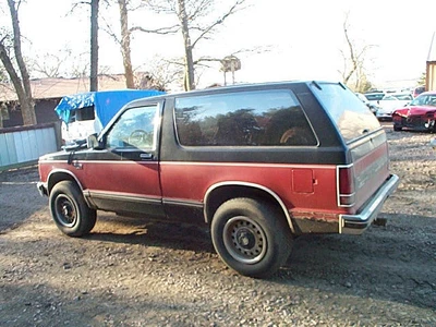 Luz trasera derecha Chevy S10 Blazer 1983 Foto 1 de 3