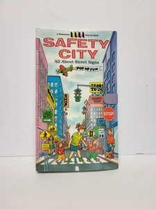 SAFETY CITY: All About Street Signs A Panoramic Pop Up Book Hardcover 1996 VTG - Foto 1 di 10