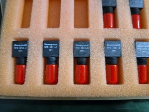 HFD-3211-003 HONEYWELL OPTO ELECTRONICS 1EA - Picture 1 of 5