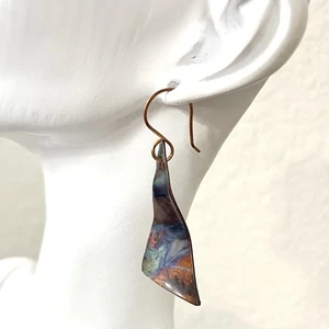 Pendientes Esculturales Triángulo Cuelga Llama Pintado De Colección Mod Brutalista - Imagen 1 de 3