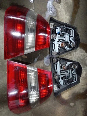 Fanali Posteriori Rossi Restyling BMW Serie 3 e46 2002-2005 berlina - Immagine 1 di 4