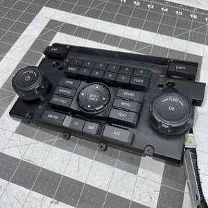 2008 Ford Escape Mercury Mariner Radio Control Panel Buttons 8L8T-18A802-AKW - Picture 1 of 10