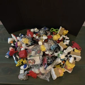 Grande lotto personaggi Peanuts Snoopy giocattoli happy meal nuovi e bustina aperta - Foto 1 di 16