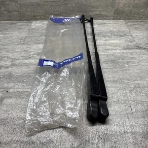 OEM Volvo 15095429 Windshield Wiper Arm Assembly, New - Picture 1 of 9