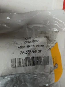 INTERNATIONAL CONNECTOR PART NUMBER: 2523554C91 NEW OLD STOCK FAST/FREE SHIPPING - Picture 1 of 8