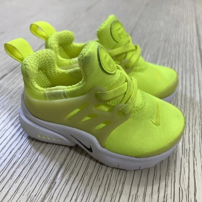 Nike Zapatos Niño Pequeño Talla 6C Voltio Amarillo Presto DO1381-700 Tenis para Correr Foto 1 de 4
