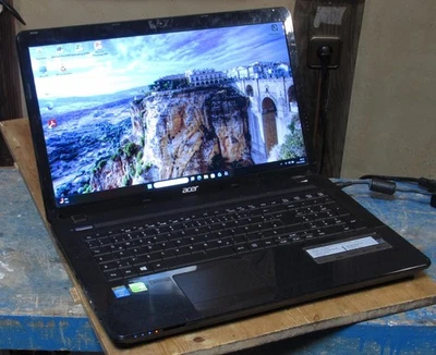 Notebook Acer Aspire E1 772G 17", Core I5, 8GB RAM, 700GB Platte - Bild 1 von 4