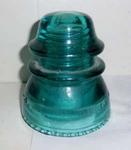 VINTAGE USA ART DECO HEMINGRAY INSULATOR 42 BLUE GLASS DESIGN NR - Picture 1 of 6