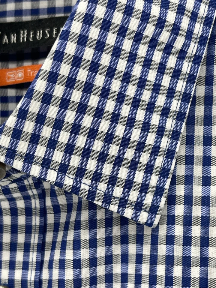 Van Heusen Traveler Button Up Shirt Mens Sz Small 14-14.5 Blue Check Long Sleeve - Image 1 of 4