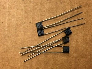 5 NOS Vintage 10 pf 200v Kondensatoren CK05BX100K (Menge verfügbar) - Bild 1 von 3