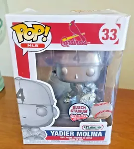 Yadier Molina Funko Pop! #33 St. Louis Cardinals Busch Stadium /400 Platinum - Picture 1 of 9
