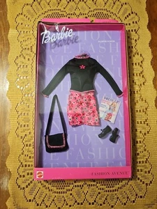 1999 Mattel Barbie Fashion Avenue Flower Power New With Dented Corner - Picture 1 of 17