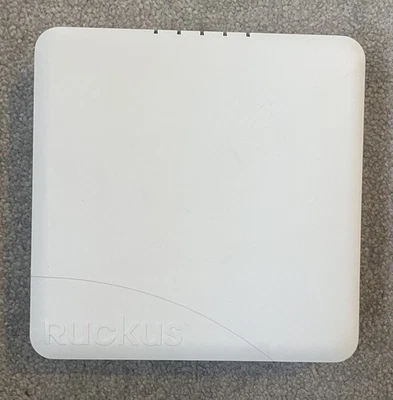 Ruckus ZoneFlex R500 Indoor PoE Wi-Fi Wireless Access Point - Image 1 of 2