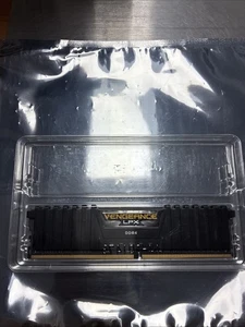 Corsair VENGEANCE 16GB kit 1x16GB DDR4 2666MHZ (single stick) CMK32GX4M2A2666C16 - Picture 1 of 3