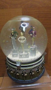 Rare Radio City Rockettes 75 Year Anniversary Musical lighted Snow Globe - Picture 1 of 11