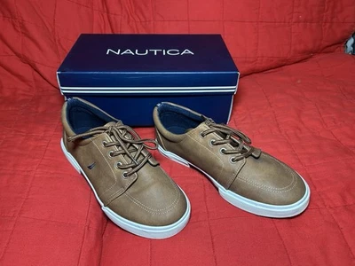 Nautica Berrian Youth Shoes With Laces Boys Size 4 With Box Hardly Wore - Image 1 of 4