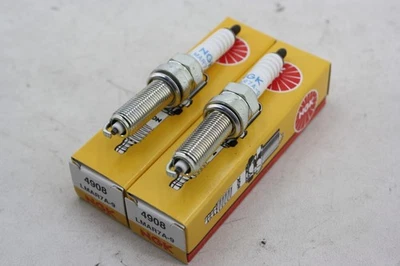 PACK DE 2 BUJÍAS DE NÍQUEL NGK LMAR7A-9 # 4908 PARA YAMAHA XVS1300 SUZUKI LTA750X Foto 1 de 4