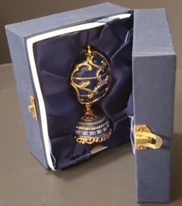 Sorelle blau emailliertes Ei mit Kristall und Goldakzenten - Bild 1 von 10