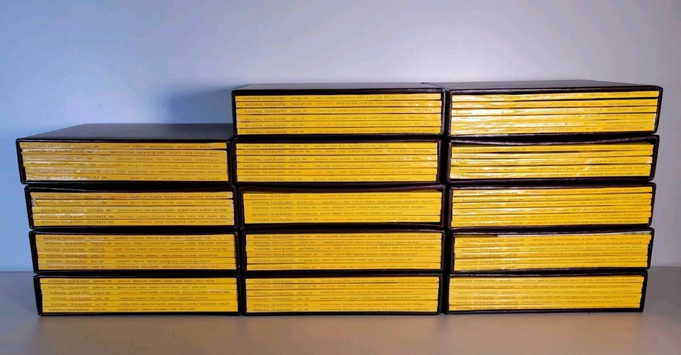 81 National Geographic Magazines (1986-2002) + 14 Slip Covers & Maps - Very Good - Image 1 of 4