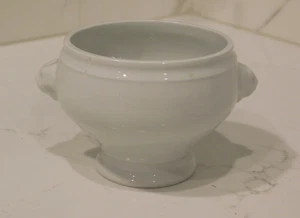 Veritable Porcelaine White Lions Head Single Onion Soup Bowl France - Picture 1 of 6