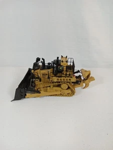 Diecast Masters 1/50 Scale CAT D10 Dozer Diecast Model Toy Gift #85711 MB - Picture 1 of 4