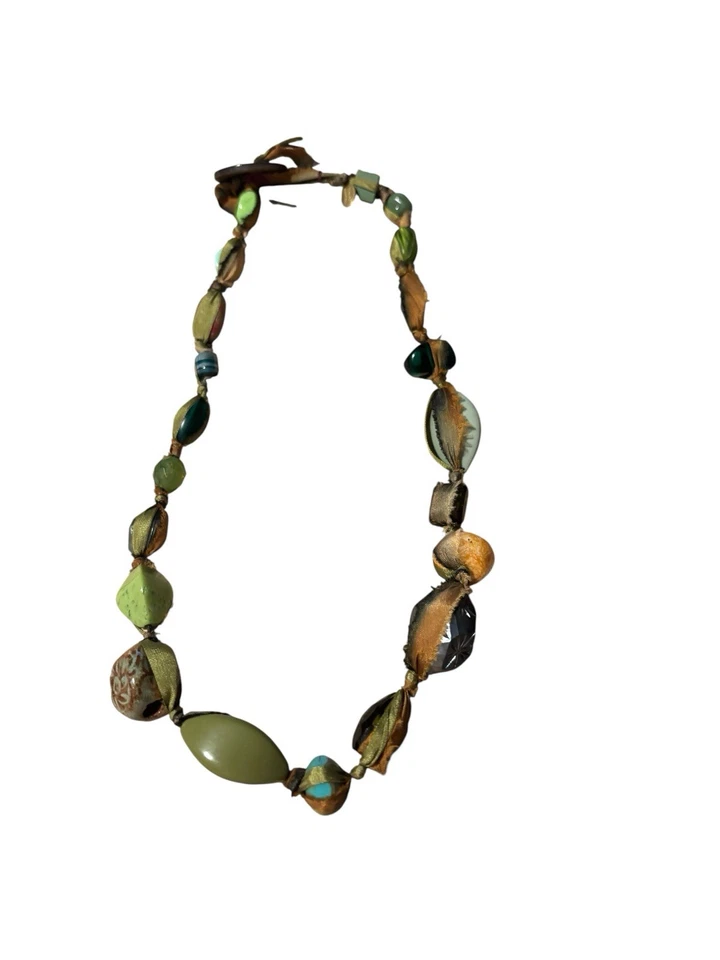 Collar de cuentas gruesas Teresa Goodall verde marrón declaración botón cinta 18" Foto 1 de 4