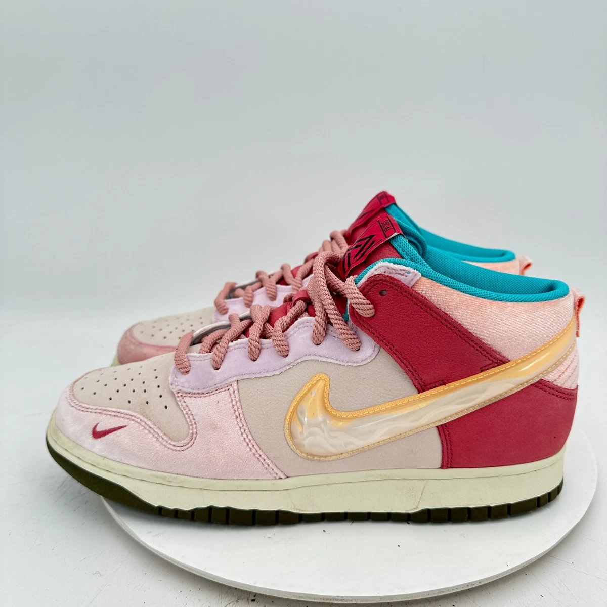 Nike Social Status x Dunk Mid Strawberry Milk for Sale