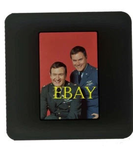 "I Dream of Jeannie" orig vintage 35mm slide Larry Hagman Bill Daily NASA rare - Picture 1 of 1
