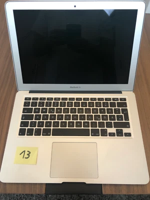 Apple MacBook Air 13,3 Zoll, 1,7 GHz, 8 GB Ram, OHNE FESTPLATTE - Bild 1 von 4