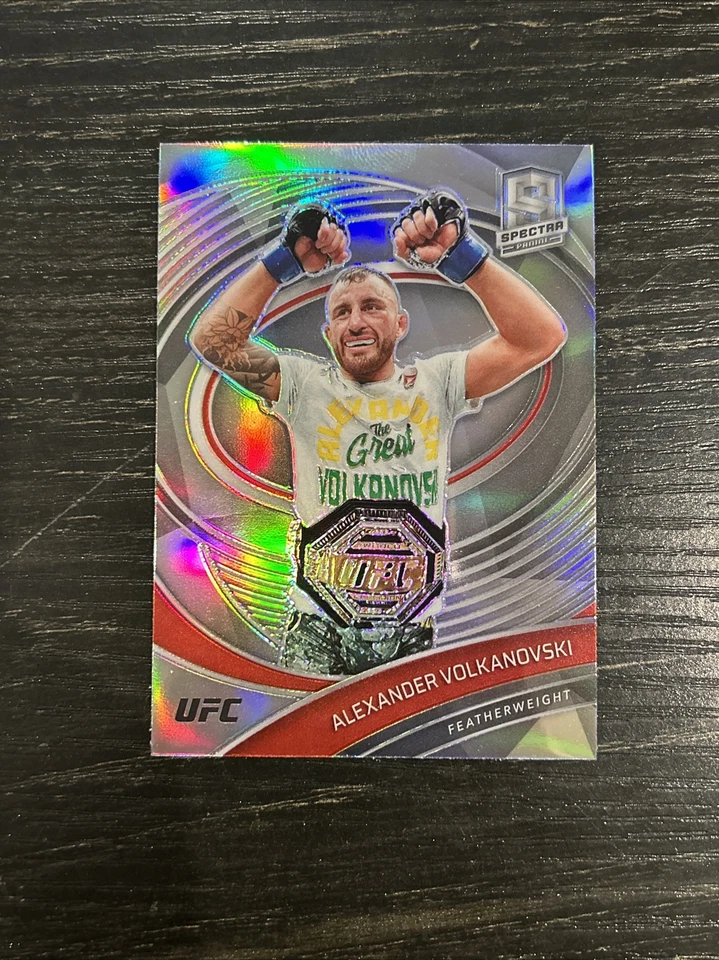 2021 Panini Chronicles Spectra UFC Alexander Volkanovski Silver Prizm Champion - Image 1 of 2