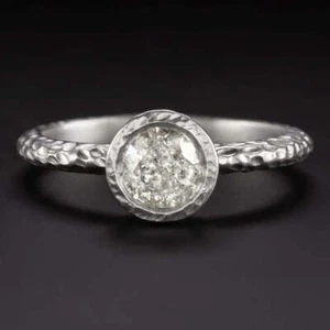 ANILLO DIAMANTE NATURAL 3/4 QUILATES ORO BLANCO COMPROMISO MARTILLADO SATINADO RÚSTICO BISEL - Imagen 1 de 4