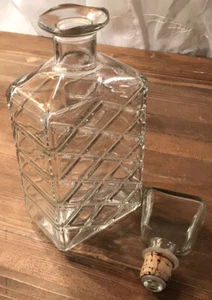 Vintage Decanter & Stopper Clear Glass Textured Liquor Bottle Cork Stopper - Picture 1 of 7