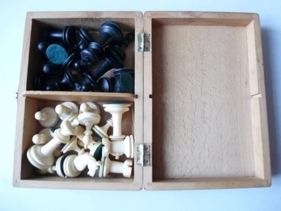 Ancien jeu d'échecs (23972) - Photo 1/4