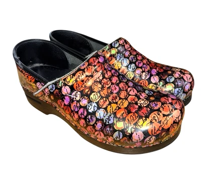 Zuecos Dansko MUJER UE 41/US 10 USADOS Multicolor Punto Escritura charol Foto 1 de 4